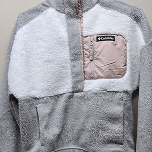 Columbia Gray and White Fleece Pullover